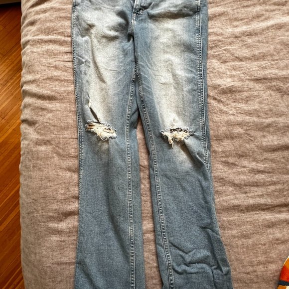 Light Blue Distressed Women Jeans - Picture 4 of 5